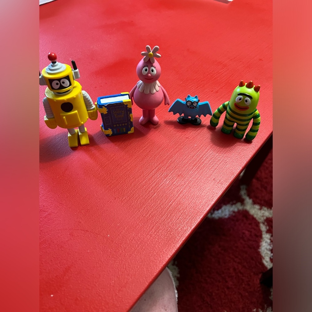 Yo Gabba Gabba and lil friends